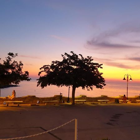 Casa Baia Azzurra Villa ปาตู ภายนอก รูปภาพ