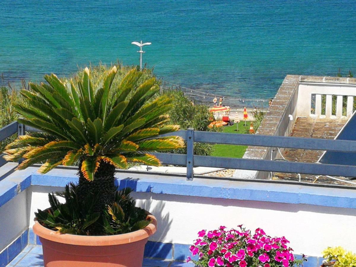 Casa Baia Azzurra Villa ปาตู ภายนอก รูปภาพ